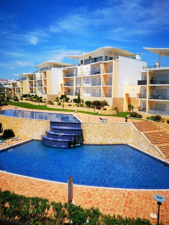 Penthouse With Sea Views Lägenhet Albufeira Exteriör bild