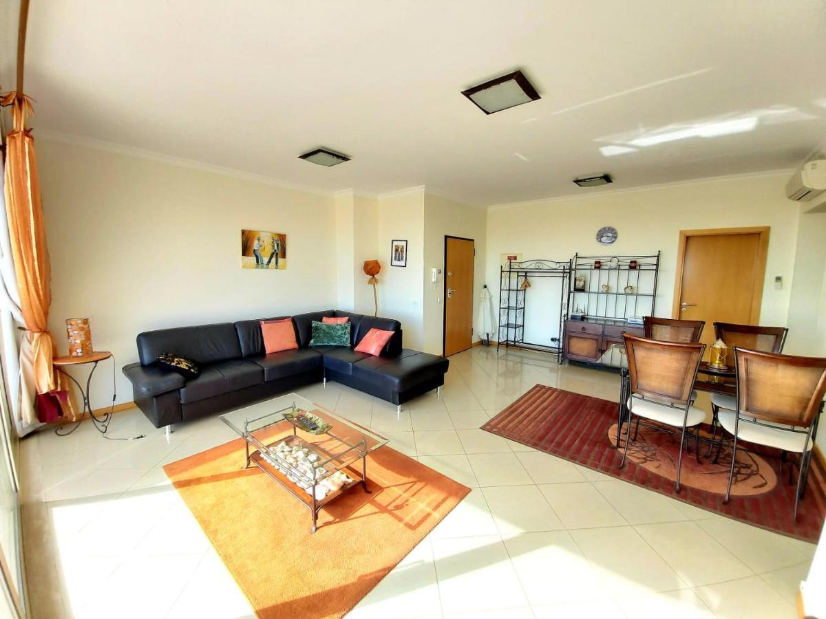 Penthouse With Sea Views Lägenhet Albufeira Exteriör bild