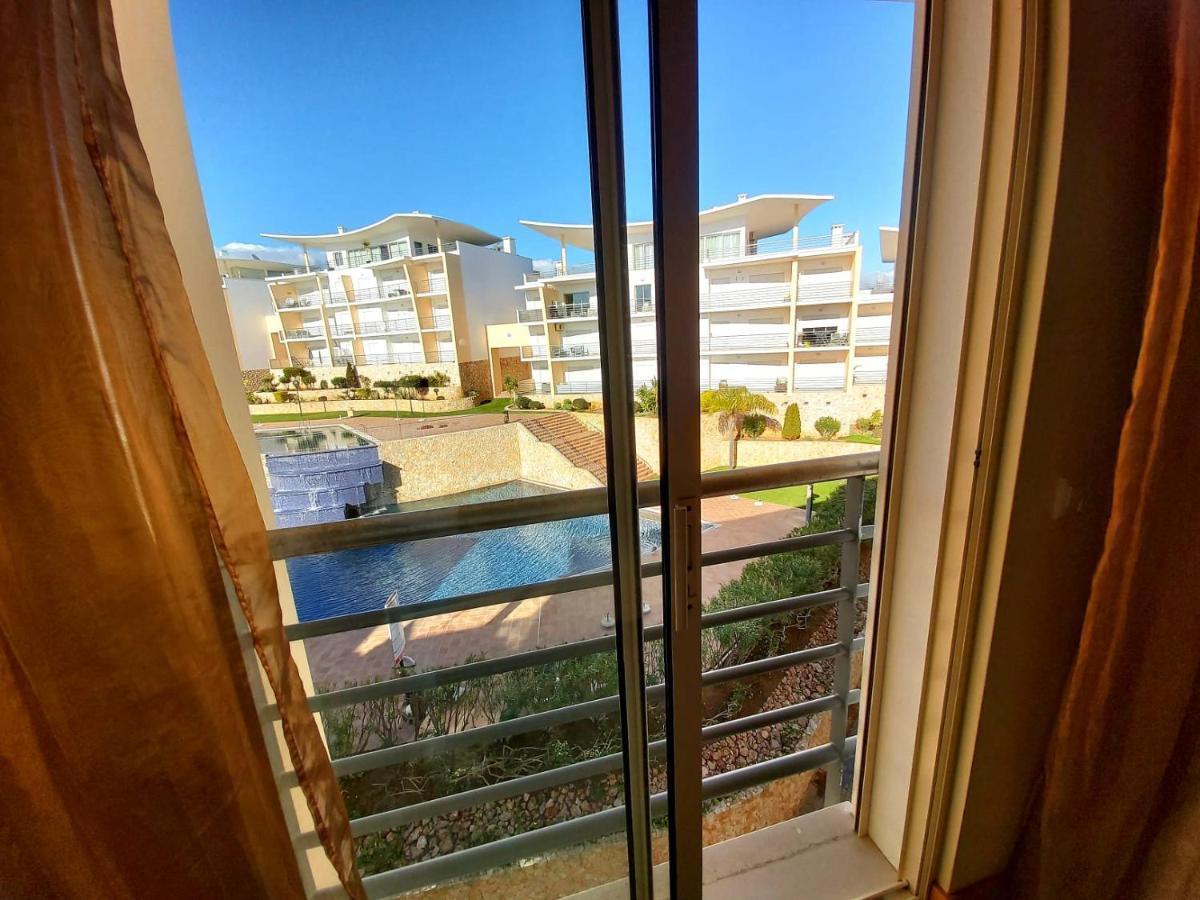Penthouse With Sea Views Lägenhet Albufeira Exteriör bild