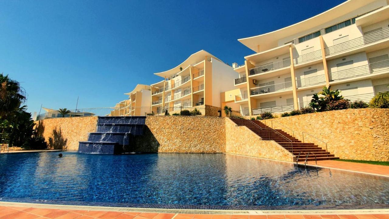 Penthouse With Sea Views Lägenhet Albufeira Exteriör bild