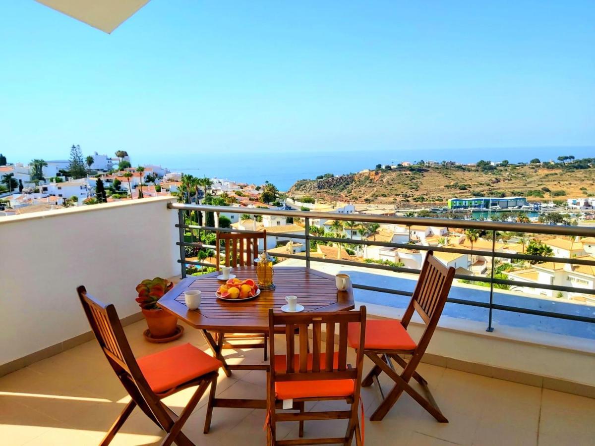 Penthouse With Sea Views Lägenhet Albufeira Exteriör bild