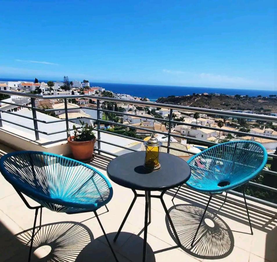 Penthouse With Sea Views Lägenhet Albufeira Exteriör bild