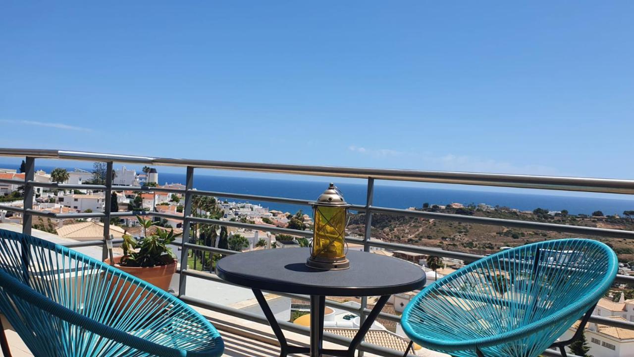 Penthouse With Sea Views Lägenhet Albufeira Exteriör bild